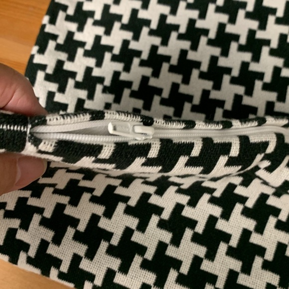 Black and white throw pillow, 19 inch square, unzips for cleaning - Picture 2 of 4